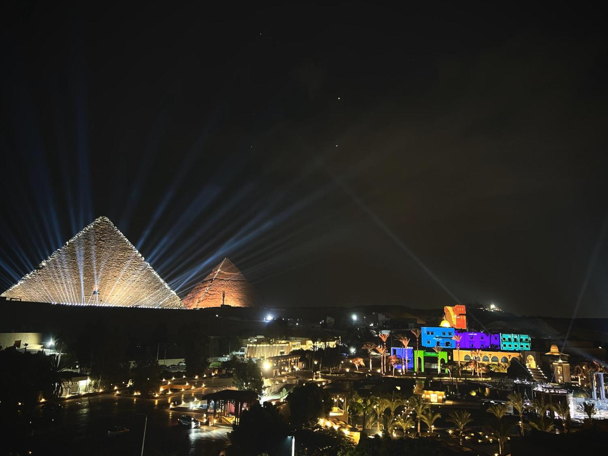 Turquoise Pyramids & Grand Egyptian Museum View Hotel Kafrat al Jabal Luaran gambar