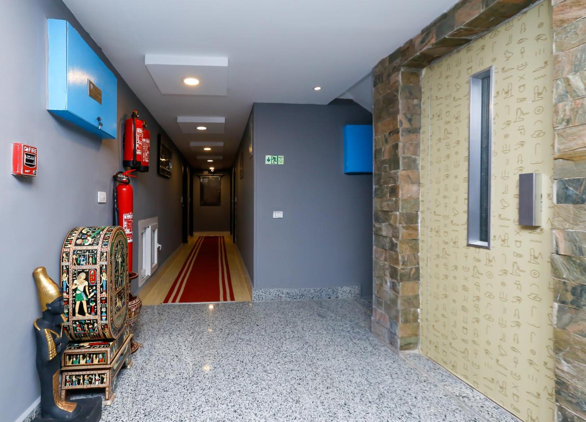 Turquoise Pyramids & Grand Egyptian Museum View Hotel Kafrat al Jabal Luaran gambar